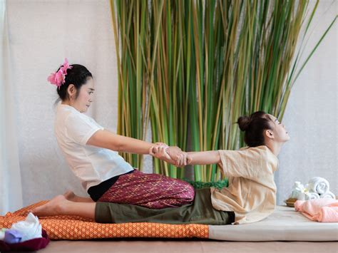 Issaree thai massage 